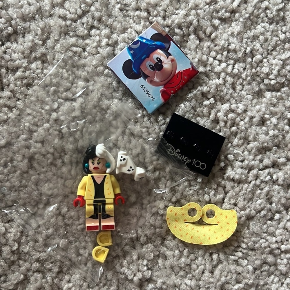 Disney 100 Lego Minifigures - Cruella De Vil